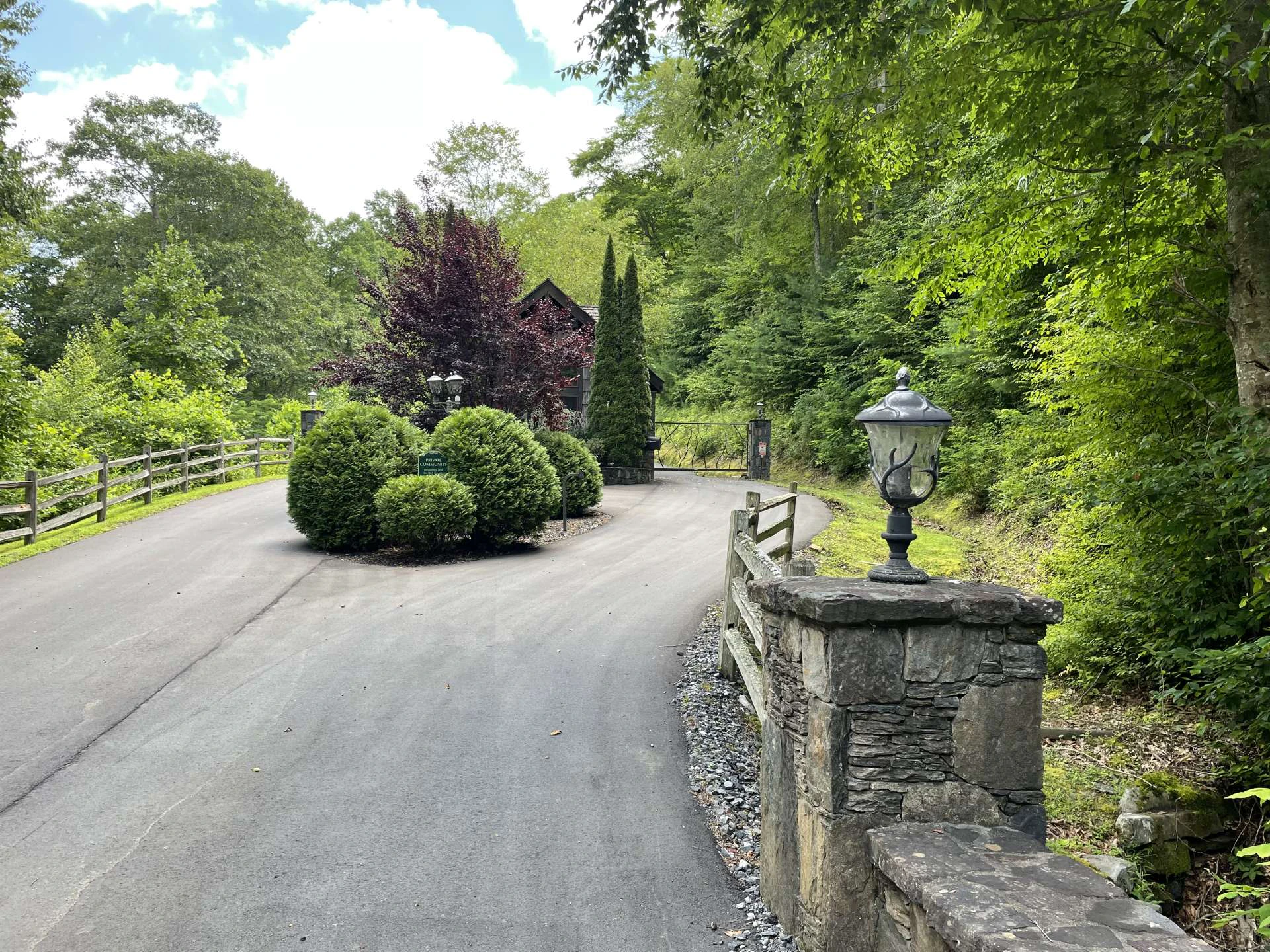 Image number 2 for the current listing